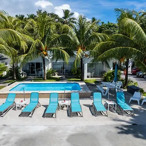 Le Nautique Beachfront Apartament Anse Royale